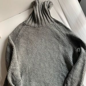Patagonia Grey Turtleneck sweater Sz M